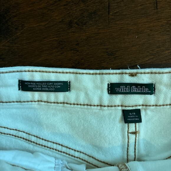 Wild Fable Women's Cream High Rise Rolled Cuff Denim Shorts‎ Size 6 R NEW - Picture 6 of 10